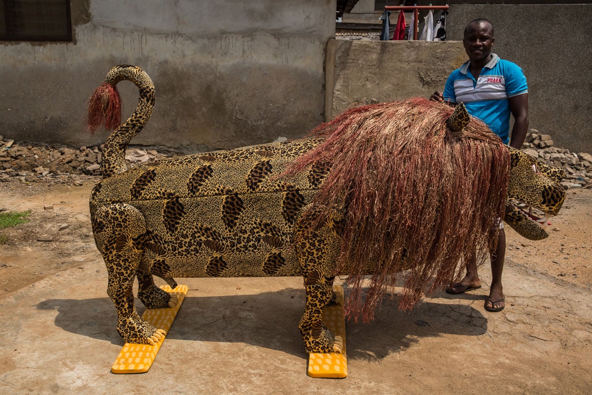 Apartamento Magazine - Buried Treasures: Coffin Art in Ghana