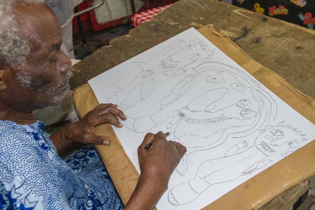 Apartamento Magazine - Buried Treasures: Coffin Art in Ghana