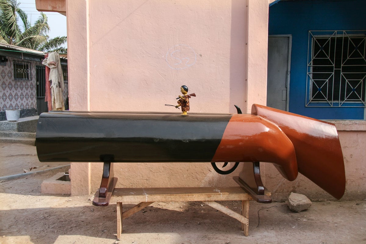 Apartamento Magazine - Buried Treasures: Coffin Art in Ghana