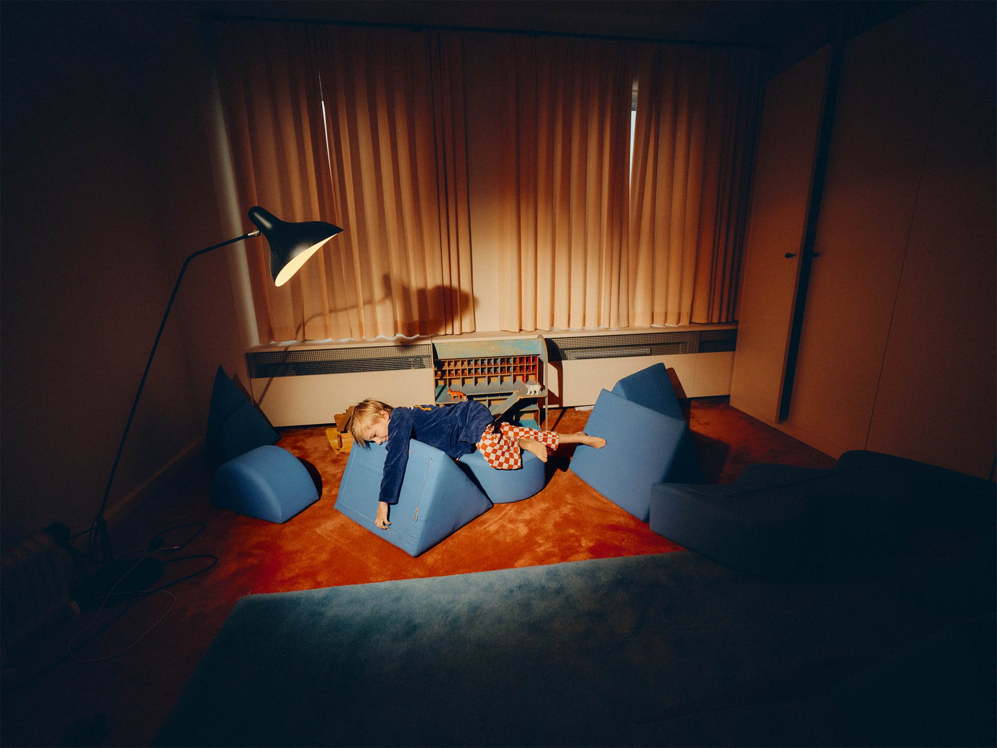Apartamento Magazine - Camille Henrot