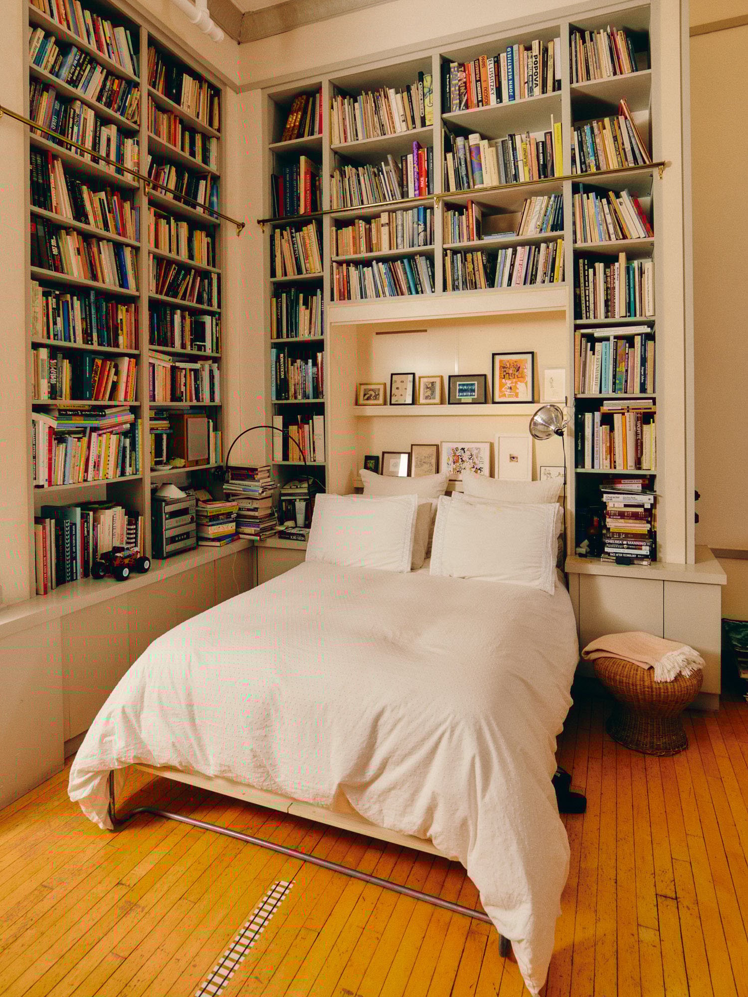 Apartamento Magazine - Interview with Joana Avillez
